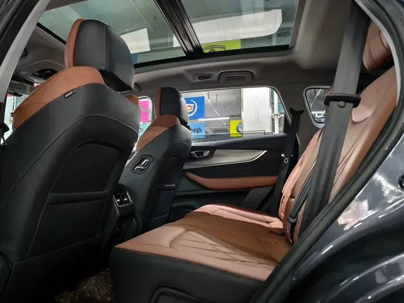 Chery Tiggo 8 PLUS Tiggo 8 PLUS 2022 Kunpeng Edition 390TGDI DCT Luxury Edition 2022 — thumbnail 3