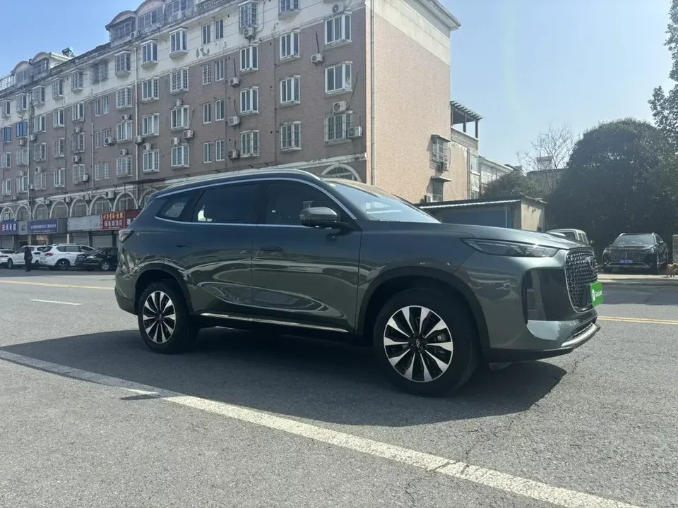 Chery Tiggo 8 PLUS Tiggo 8 PLUS 2025 Kunpeng 290TGDI DCT Premium 2024 — photo 1, buy with delivery to Moscow