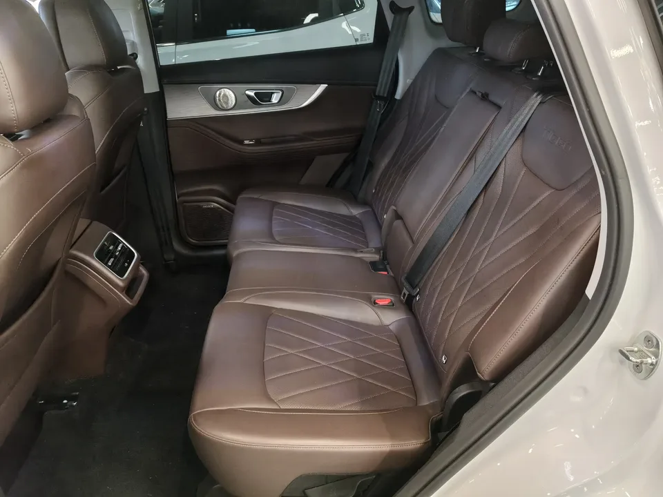 Chery Tiggo 8 PLUS Tiggo 8 PLUS 2024 Champion Edition Kunpeng 390TGDI DCT Heroic Edition 5 Seaters 2024 — миниатюра 5