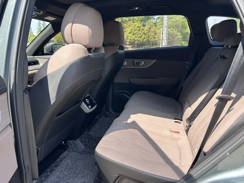 Chery Tiggo 8 PLUS Tiggo 8 PLUS 2025 Kunpeng 290TGDI DCT Premium 2025 — миниатюра 3
