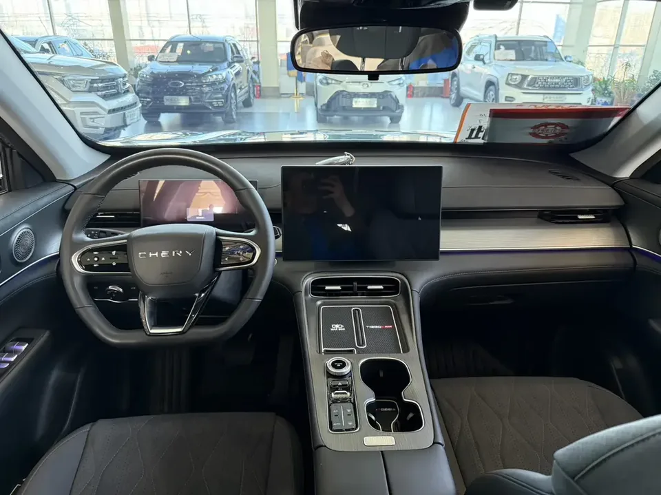 Chery Tiggo 8 PLUS Tiggo 8 PLUS 2025 Kunpeng 290TGDI DCT Deluxe Edition 2025 — thumbnail 3