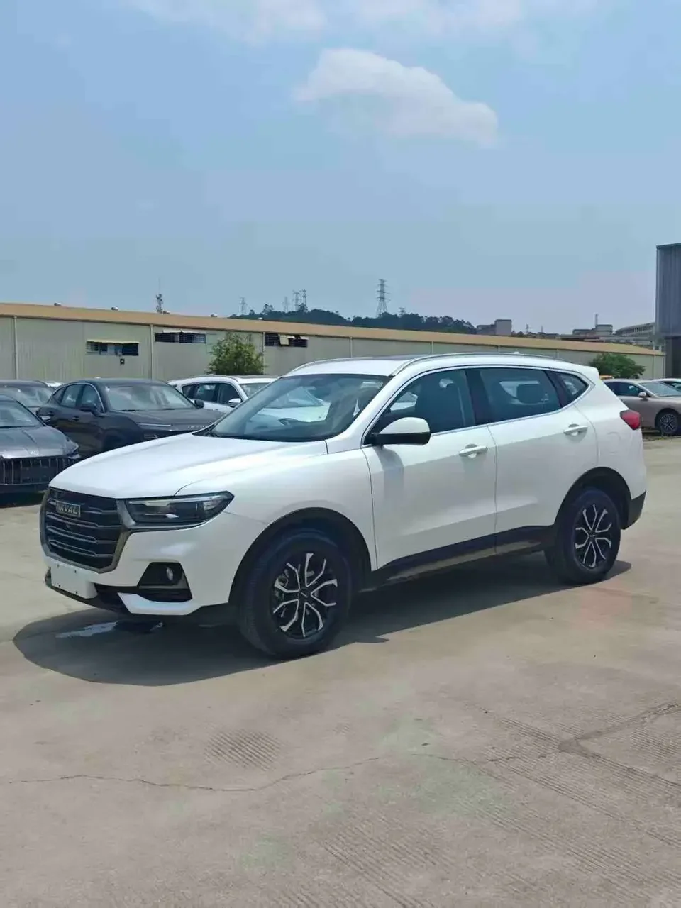 Haval H6 Haval H6 2021 Second generation 1.5T automatic city version 2023 — photo 1, buy with delivery to Moscow