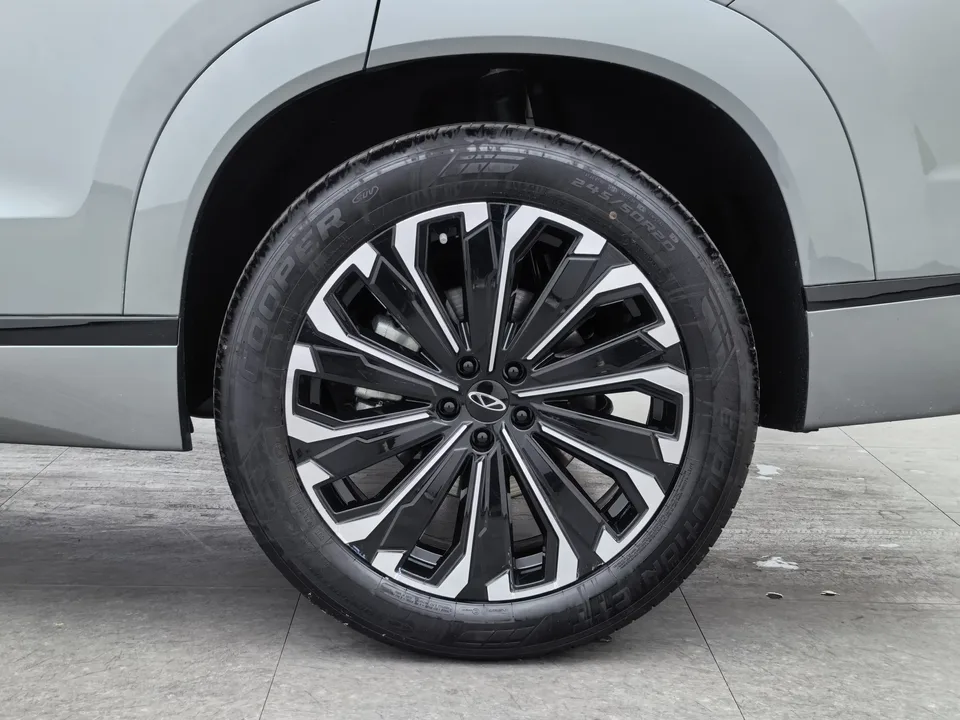 Chery Tiggo 9 Tiggo 9 2023 2.0T DCT 2WD Deluxe Edition 5 Seaters 2024 — миниатюра 3