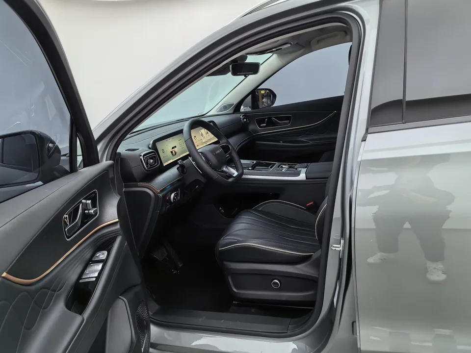 Chery Tiggo 9 Tiggo 9 2023 2.0T DCT 2WD Deluxe Edition 5 Seaters 2024 — миниатюра 5