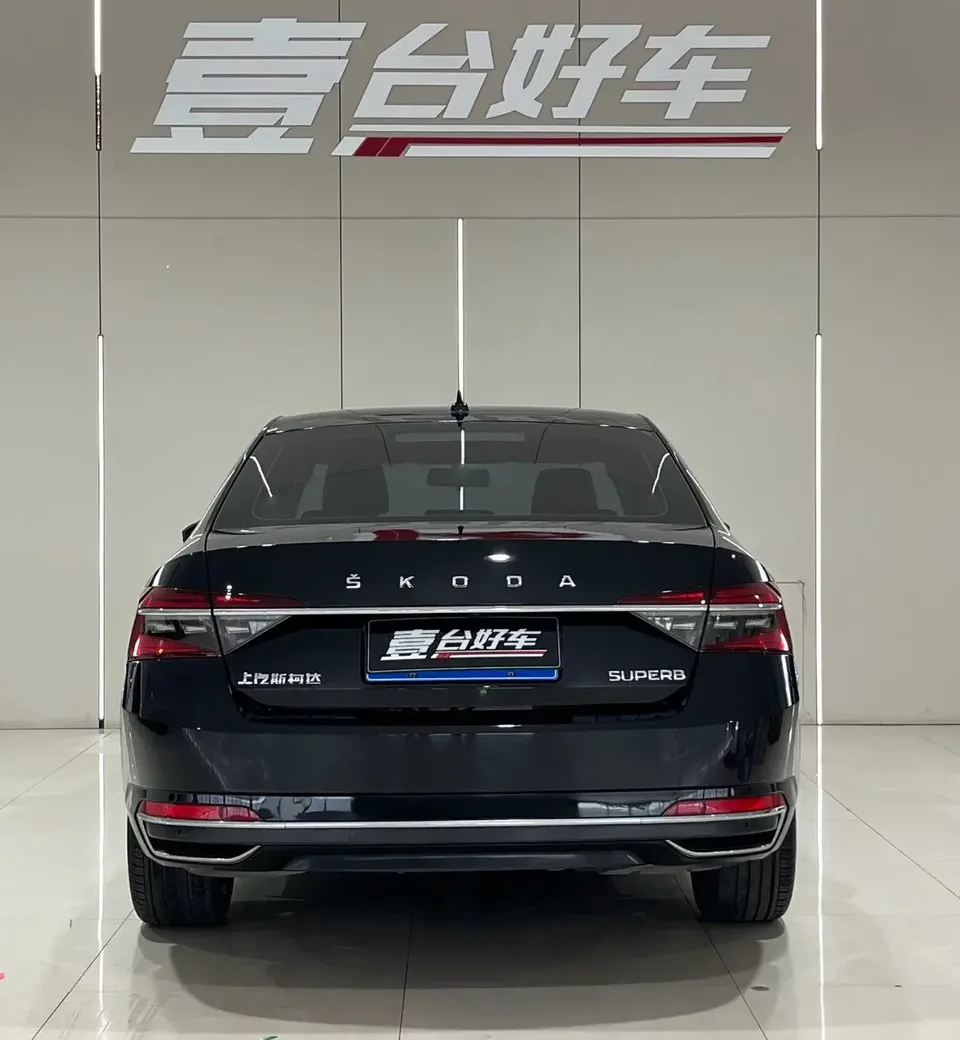 Skoda Superb Speedy 2023 TSI280 DSG Premium Edition 2024 — thumbnail 2