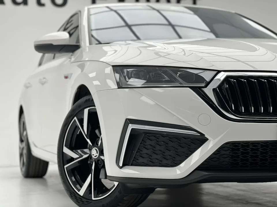 Skoda Octavia Octavia 2022 PRO TSI280 DSG Luxury Edition 2022 — thumbnail 3