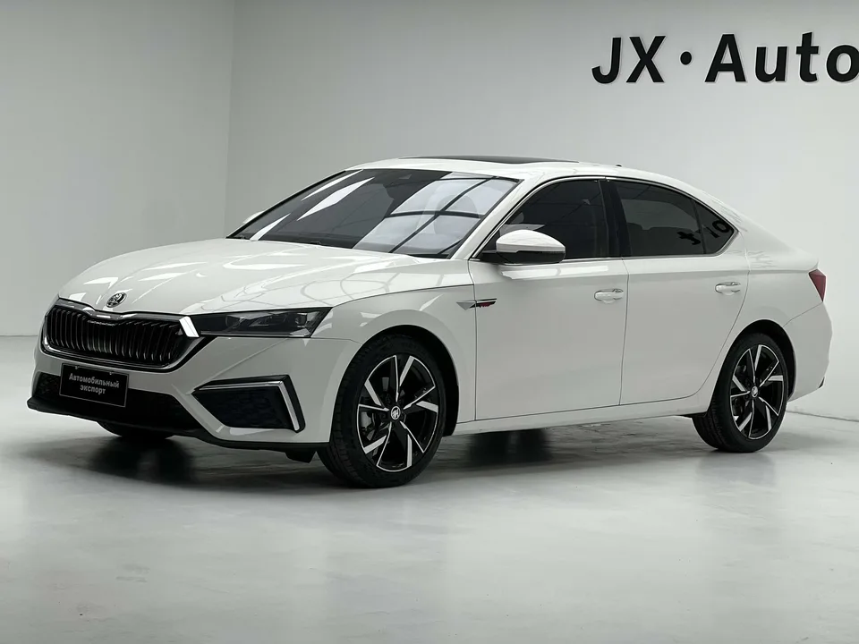 Skoda Octavia Octavia 2022 PRO TSI280 DSG Luxury Edition 2022 — photo 1, buy with delivery to Moscow