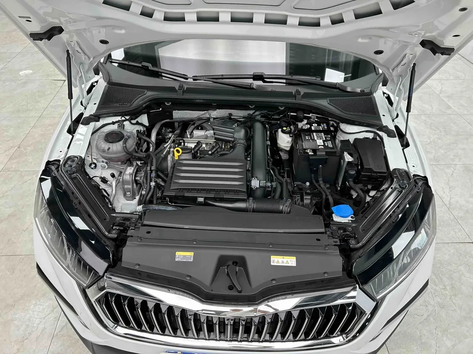 Skoda Octavia Octavia 2023 Modified PRO TSI280 DSG Premium Edition 2024 — thumbnail 2