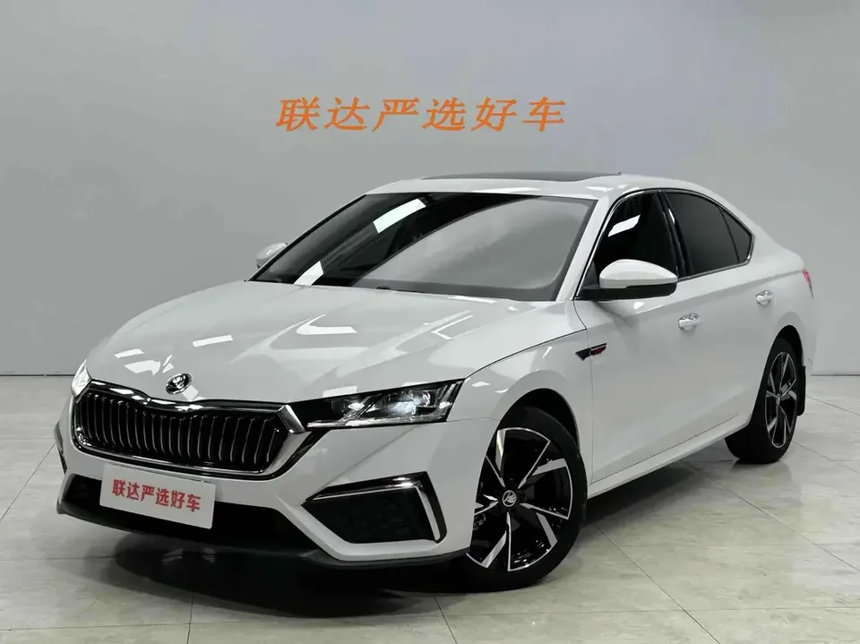 Skoda Octavia Octavia 2023 Modified PRO TSI280 DSG Premium Edition 2024 — photo 1, buy with delivery to Moscow