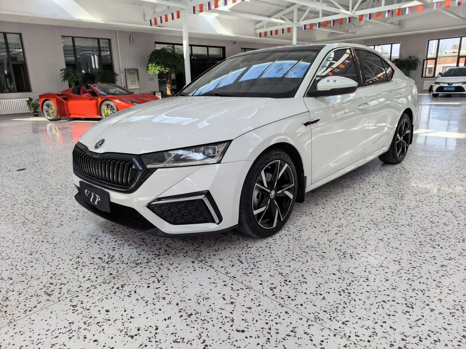 Skoda Octavia Octavia 2022 PRO TSI280 DSG Premium Edition 2022 — photo 1, buy with delivery to Moscow