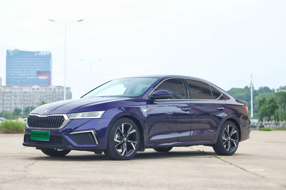 Skoda Octavia Octavia 2022 PRO TSI280 DSG Premium Edition 2022 — фото 1, купить с доставкой в Москву
