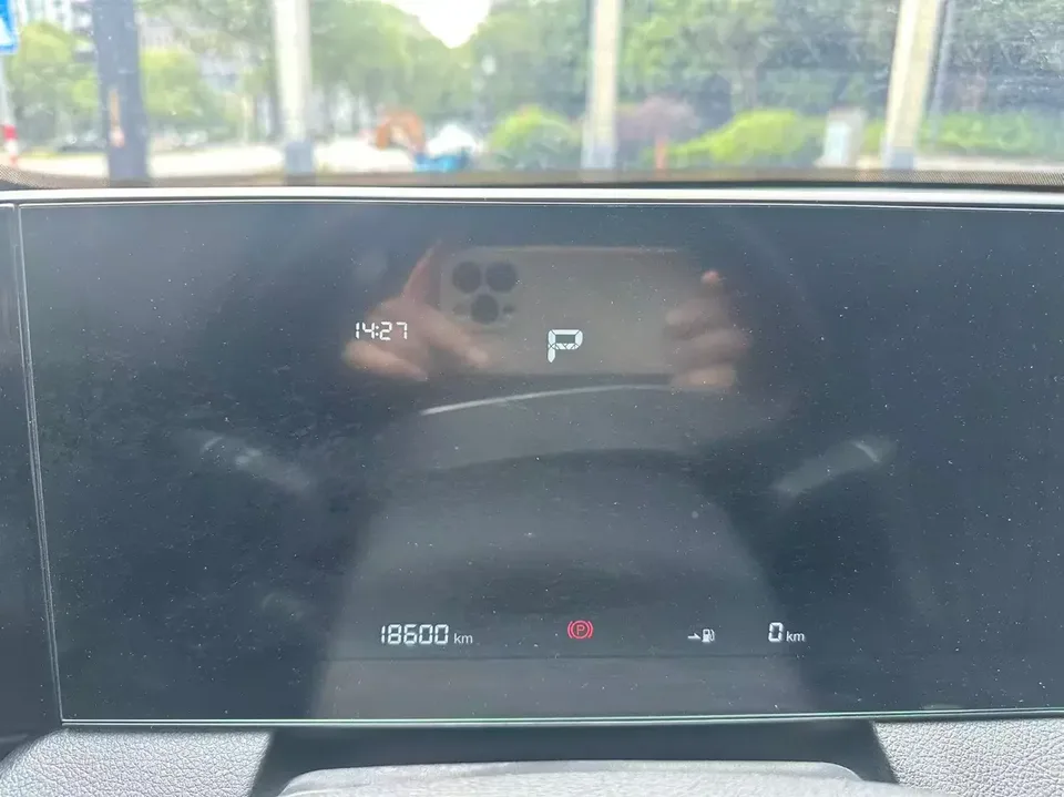 FAW Bestune B70 Pentium B70 2023 The third generation 1.5T automatic enjoyment model 2024 — thumbnail 3