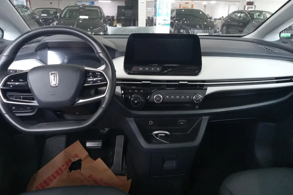 FAW Bestune NAT Pentium NAT 2023 PRO Enjoyable Travel Edition 425KM 2024 — миниатюра 4