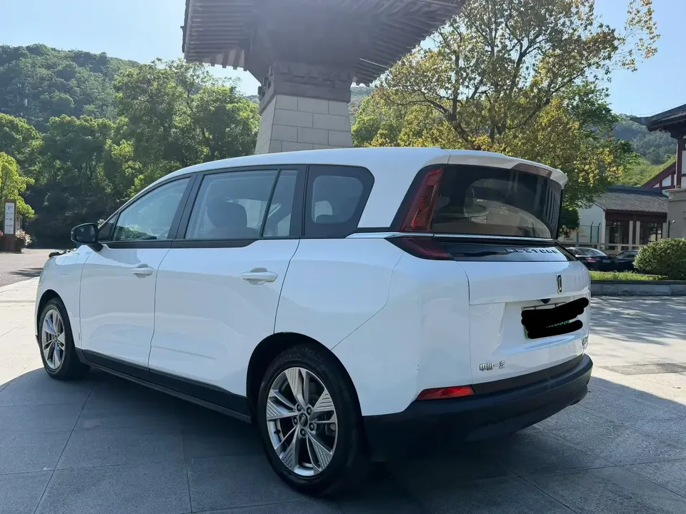 FAW Bestune NAT Pentium NAT 2023 PRO Comfort Travel Edition 419KM 2024 — thumbnail 4