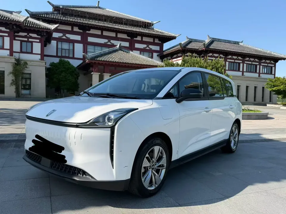 FAW Bestune NAT Pentium NAT 2023 PRO Comfort Travel Edition 419KM 2024 — photo 1, buy with delivery to Moscow