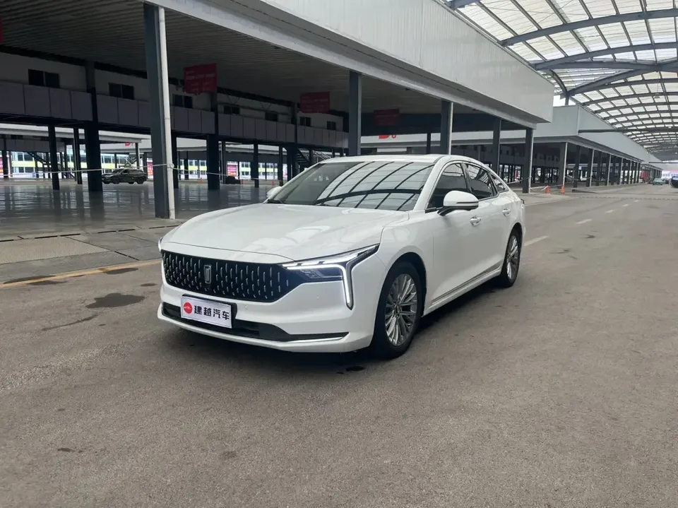 FAW Bestune B70 Pentium B70 2023 The third generation 1.5T automatic enjoyment model 2024 — photo 1, buy with delivery to Moscow