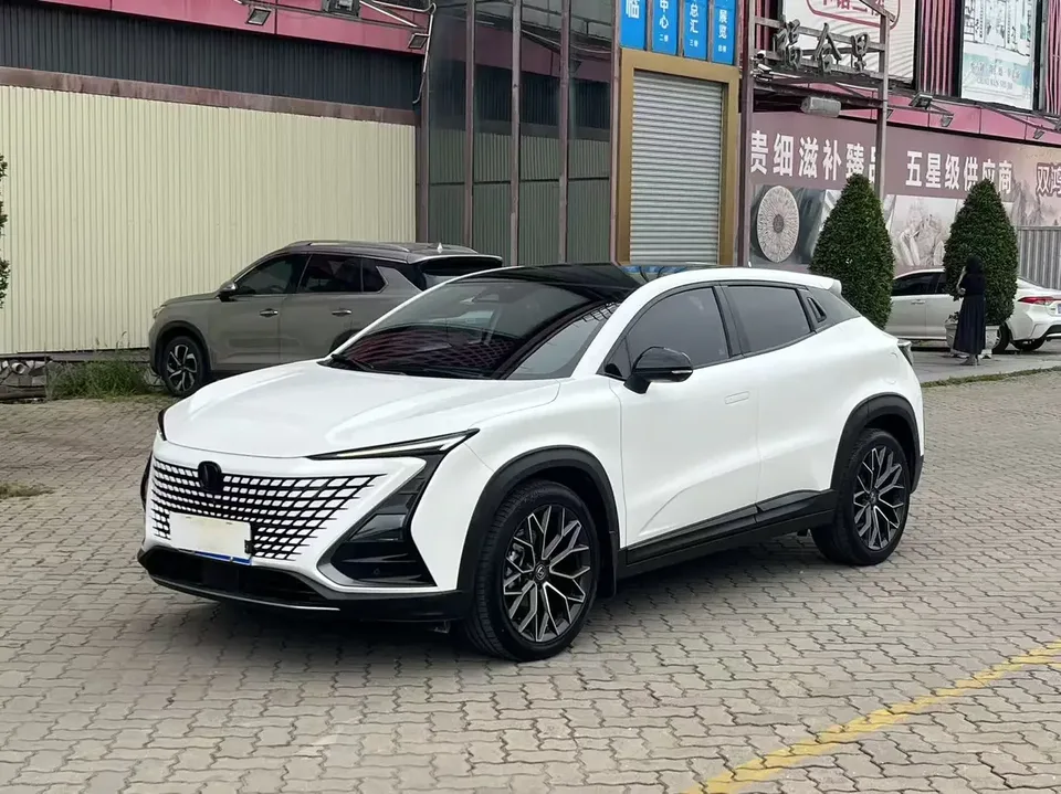 Changan UNI-T Changan UNI-T 2022 1.5T Premium 2022 — фото 1, купить с доставкой в Москву