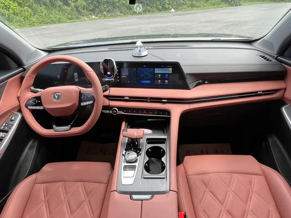 Changan CS75PLUS Changan CS75 PLUS 2023 The third generation 1.5T automatic premium model 2023 — thumbnail 3