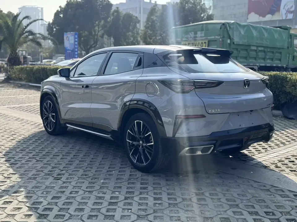 Changan UNI-T Changan UNI-T 2023 Second generation 1.5T premium model 2024 — thumbnail 4