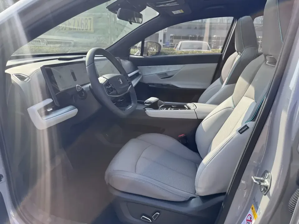 Changan UNI-T Changan UNI-T 2023 Second generation 1.5T premium model 2024 — thumbnail 5