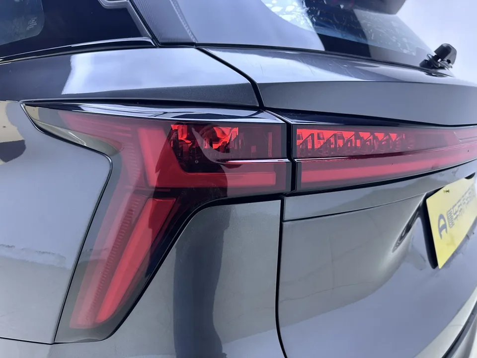 Changan CS75PLUS Changan CS75 PLUS 2023 The third generation 1.5T automatic premium model 2024 — thumbnail 4