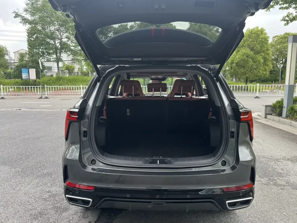 Changan CS75PLUS Changan CS75 PLUS 2024 The third generation champion version 1.5T automatic intelligent driving strong navigation 2024 — thumbnail 3