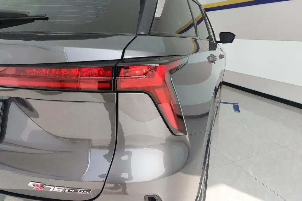 Changan CS75PLUS Changan CS75 PLUS 2024 The third generation champion version 1.5T automatic intelligent driving strong navigation 2025 — миниатюра 2