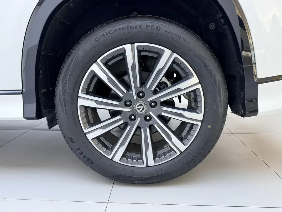 Changan CS75PLUS Changan CS75 PLUS 2024 The third generation champion version 1.5T automatic intelligent driving strong navigation 2024 — thumbnail 3