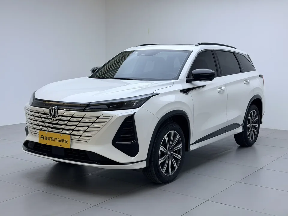 Changan CS75PLUS Changan CS75 PLUS 2024 The third generation champion version 1.5T automatic intelligent driving strong navigation 2024 — photo 1, buy with delivery to Moscow