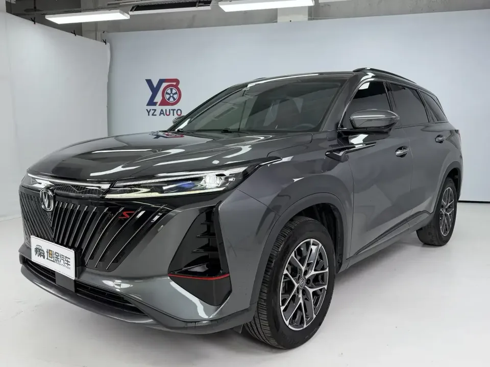 Changan CS75PLUS Changan CS75 PLUS 2022 Second generation 1.5T automatic premium model 2022 — photo 1, buy with delivery to Moscow