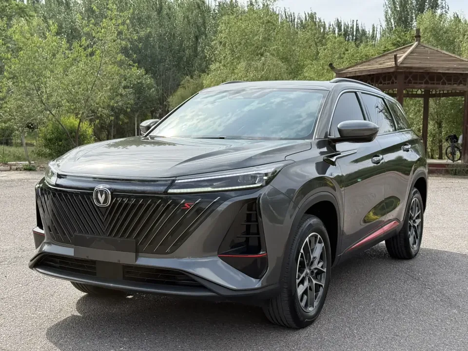 Changan CS75PLUS Changan CS75 PLUS 2022 Second generation 1.5T automatic pilot model 2023 — photo 1, buy with delivery to Moscow
