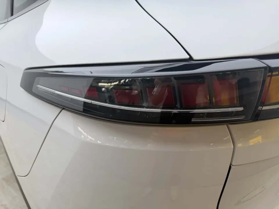Changan CS75PLUS Changan CS75 PLUS 2025 The fourth generation Ultra 2.0T New Blue Whale Smart Engine 2025 — thumbnail 4