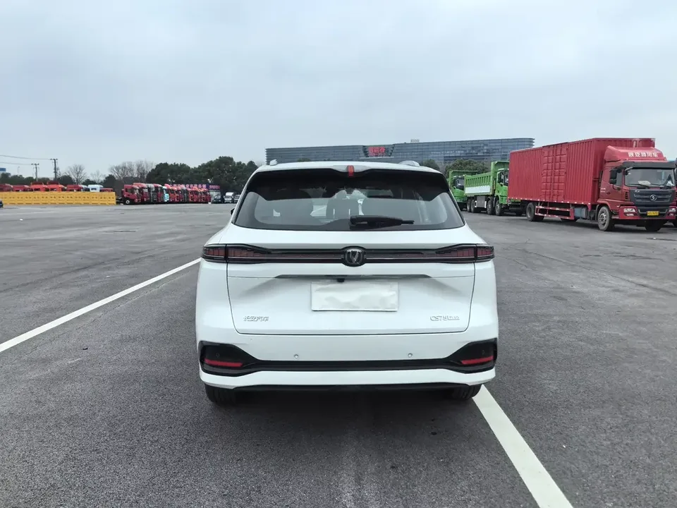 Changan CS75PLUS Changan CS75 PLUS 2025 Fourth Generation 1.5T New Blue Whale Smart Excellence Edition 2026 — thumbnail 2