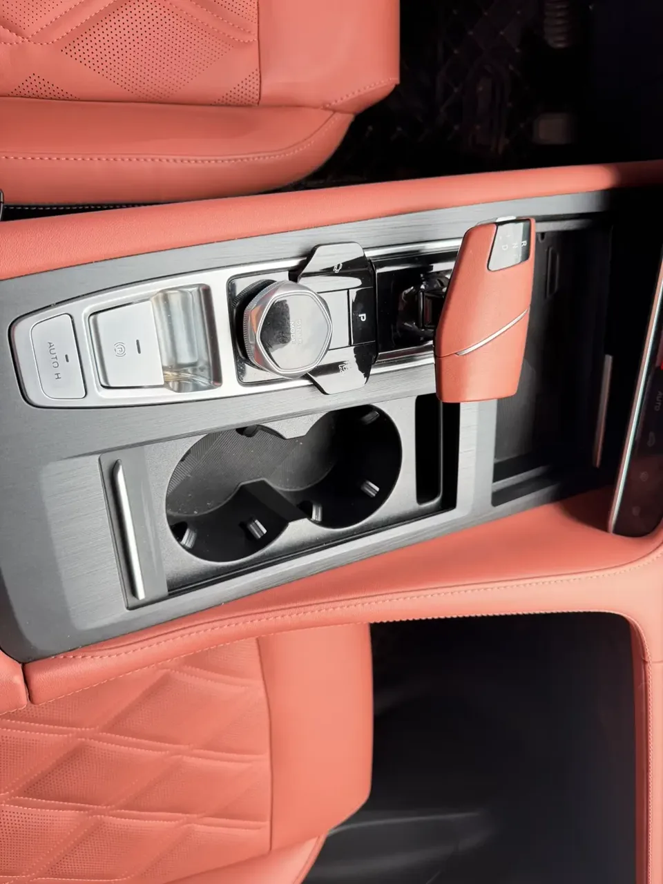 Changan CS75PLUS Changan CS75 PLUS 2023 The third generation 1.5T automatic premium model 2023 — thumbnail 3