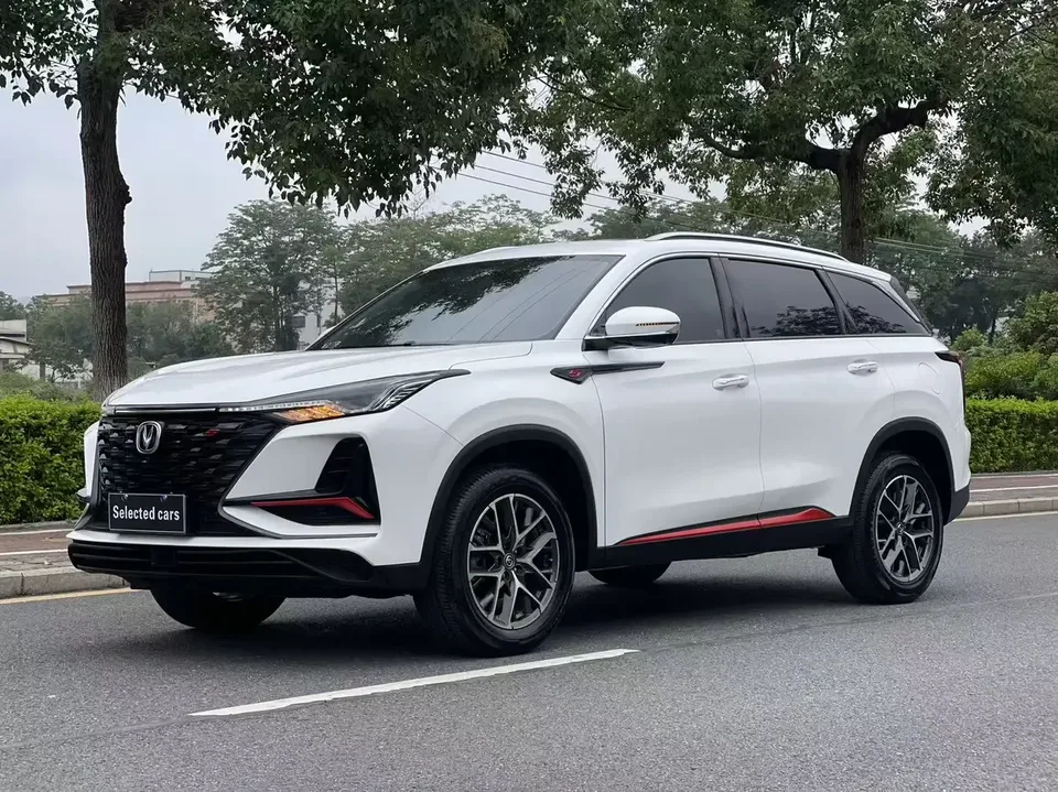 Changan CS75PLUS Changan CS75 PLUS 2022 1.5T Automatic Luxury 2023 — photo 1, buy with delivery to Moscow