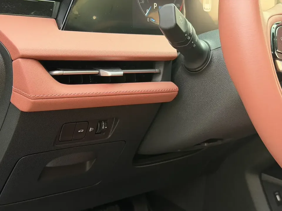 Changan CS75PLUS Changan CS75 PLUS 2023 The third generation 1.5T automatic premium model 2024 — thumbnail 5