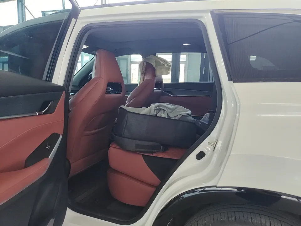Changan CS75PLUS Changan CS75 PLUS 2024 The third generation champion version 1.5T automatic intelligent driving strong navigation 2025 — thumbnail 3