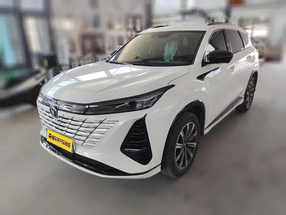 Changan CS75PLUS Changan CS75 PLUS 2024 The third generation champion version 1.5T automatic intelligent driving strong navigation 2025 — photo 1, buy with delivery to Moscow