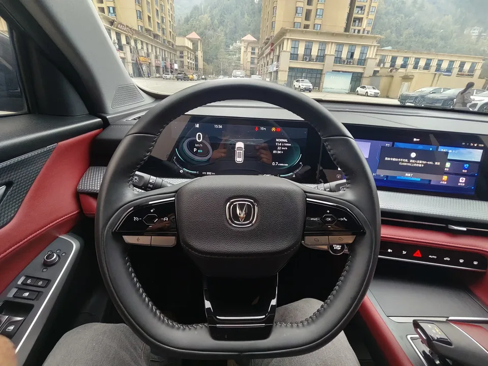 Changan CS75PLUS Changan CS75 PLUS 2022 Second generation 1.5T automatic luxury model 2022 — миниатюра 5