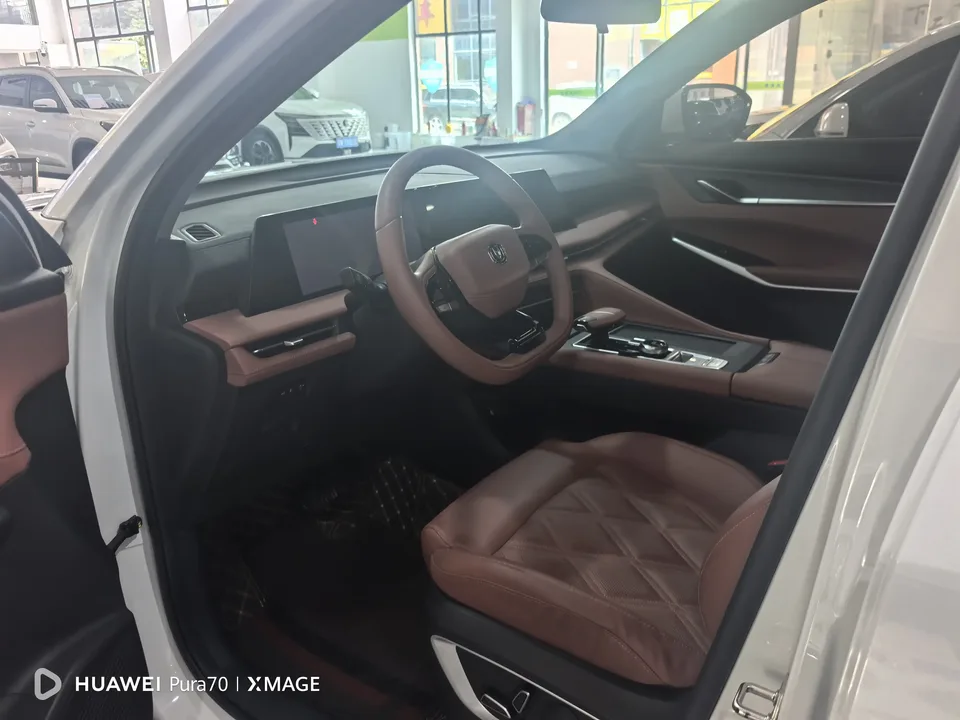 Changan CS75PLUS Changan CS75 PLUS 2023 The third generation 1.5T automatic premium model 2023 — thumbnail 4