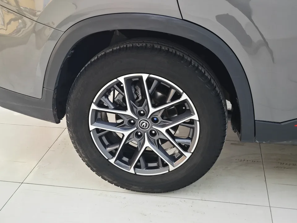 Changan CS75PLUS Changan CS75 PLUS 2022 Second generation 1.5T automatic premium model 2022 — thumbnail 4