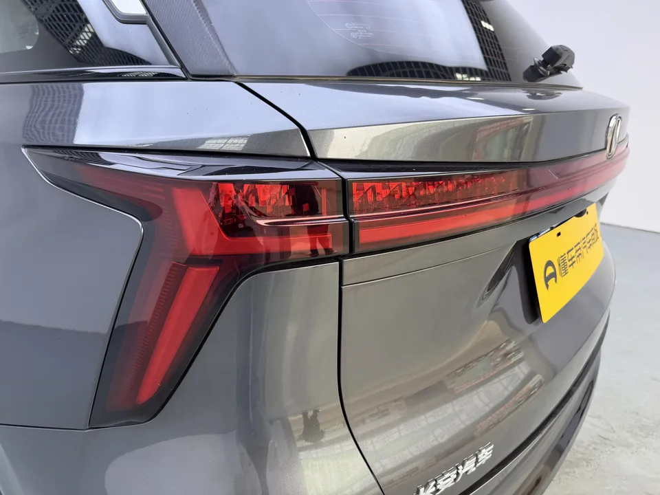 Changan CS75PLUS Changan CS75 PLUS 2023 The third generation 1.5T automatic premium model 2024 — thumbnail 4