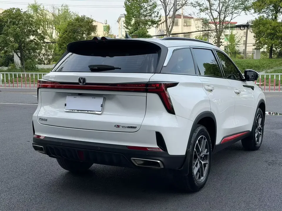 Changan CS75PLUS Changan CS75 PLUS 2023 The third generation 1.5T automatic luxury model 2024 — thumbnail 2