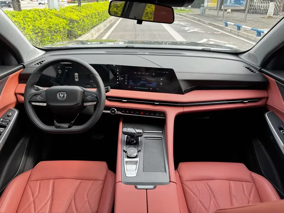 Changan CS75PLUS Changan CS75 PLUS 2023 The third generation 1.5T automatic premium model 2024 — thumbnail 3