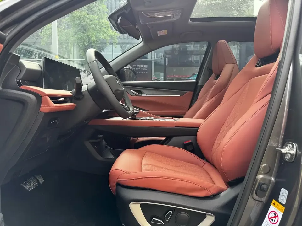 Changan CS75PLUS Changan CS75 PLUS 2023 The third generation 1.5T automatic premium model 2024 — thumbnail 4