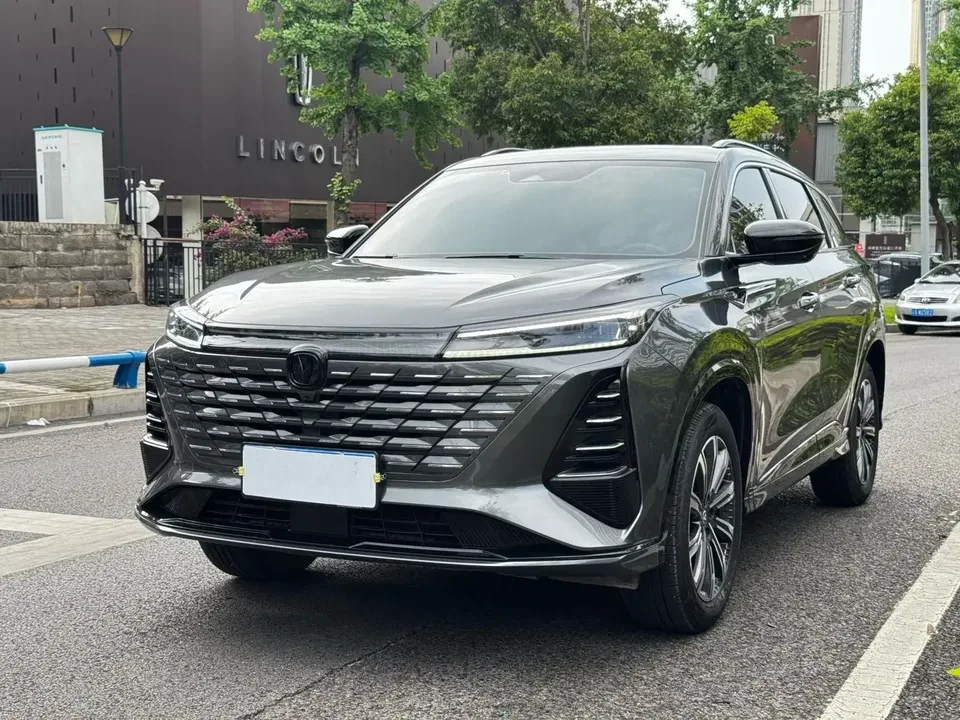 Changan CS75PLUS Changan CS75 PLUS 2023 The third generation 1.5T automatic premium model 2024 — photo 1, buy with delivery to Moscow