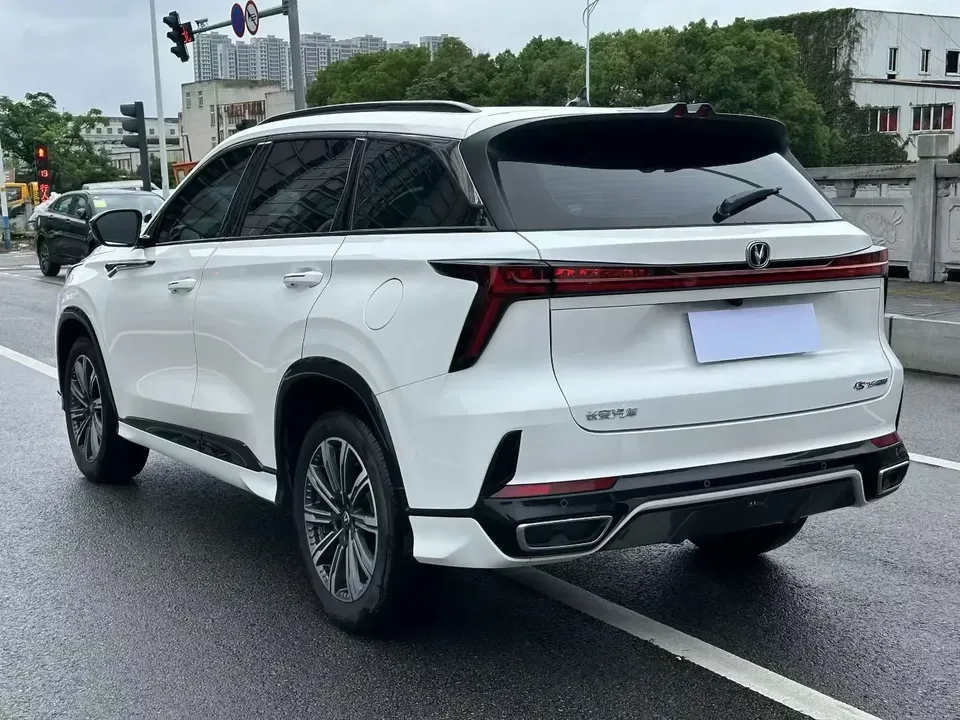 Changan CS75PLUS Changan CS75 PLUS 2024 The third generation champion version 1.5T automatic intelligent driving strong navigation 2024 — thumbnail 4