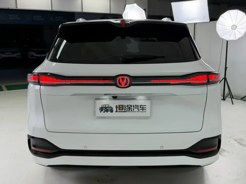 Changan CS75PLUS Changan CS75 PLUS 2025 The fourth generation 1.5T new Blue Whale smart flagship model 2025 — миниатюра 2