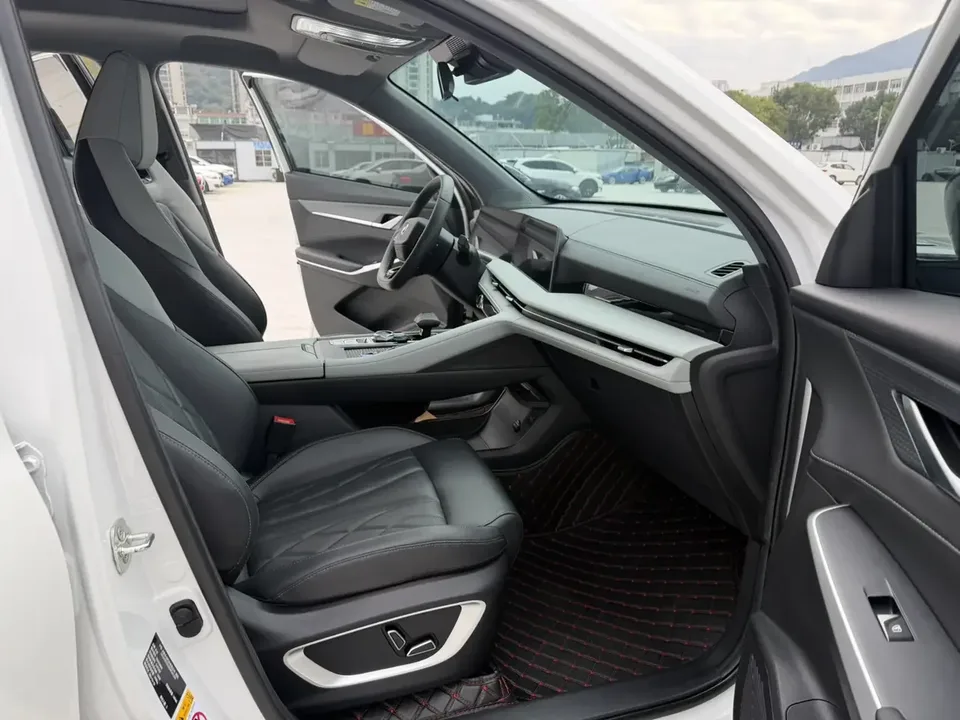 Changan CS75PLUS Changan CS75 PLUS 2024 The third generation champion version 1.5T automatic intelligent driving strong navigation 2024 — thumbnail 3