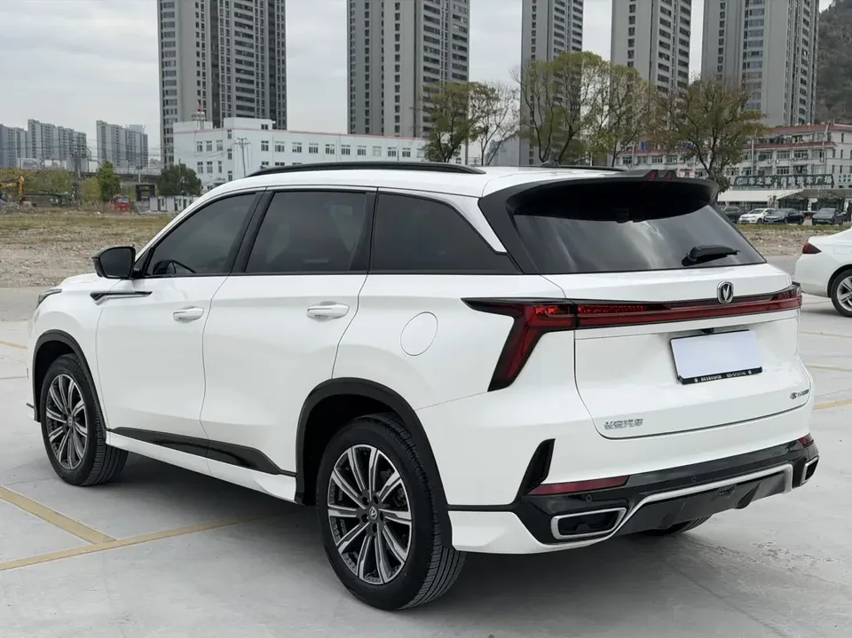 Changan CS75PLUS Changan CS75 PLUS 2024 The third generation champion version 1.5T automatic intelligent driving strong navigation 2024 — thumbnail 4